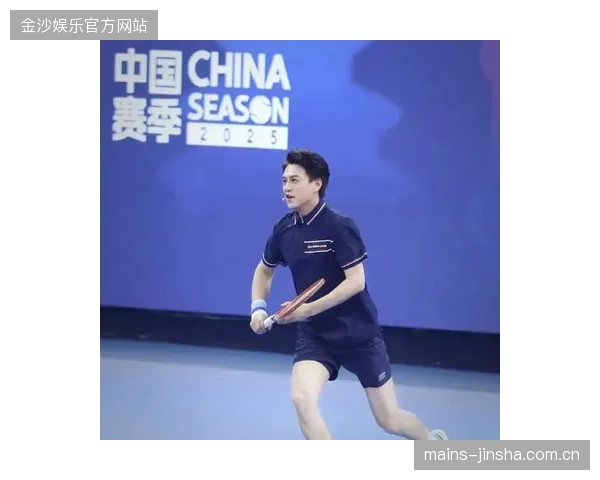 历史性一战！靳东挑战边界，郑钦文冲击中网女单冠军——从“逆袭”到“逆转”的激情时刻